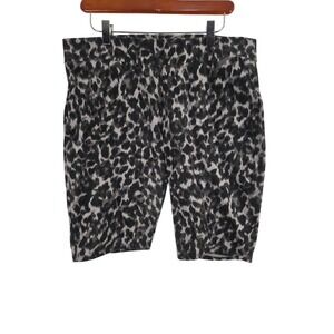 Torrid Pull On Animal Print Shorts 2x Womens Plus Size Pockets Mid Rise Stretch